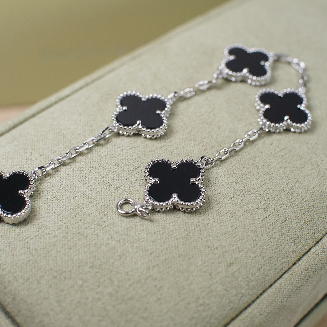 [⭐Novea] CLOVER 5 MOTIF ONYXS BRACELET COLLECTION