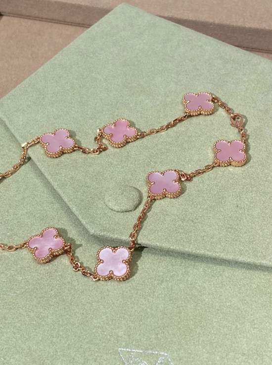 [⭐Novea Jewellery] Pink Necklace with Ten Clover Designs