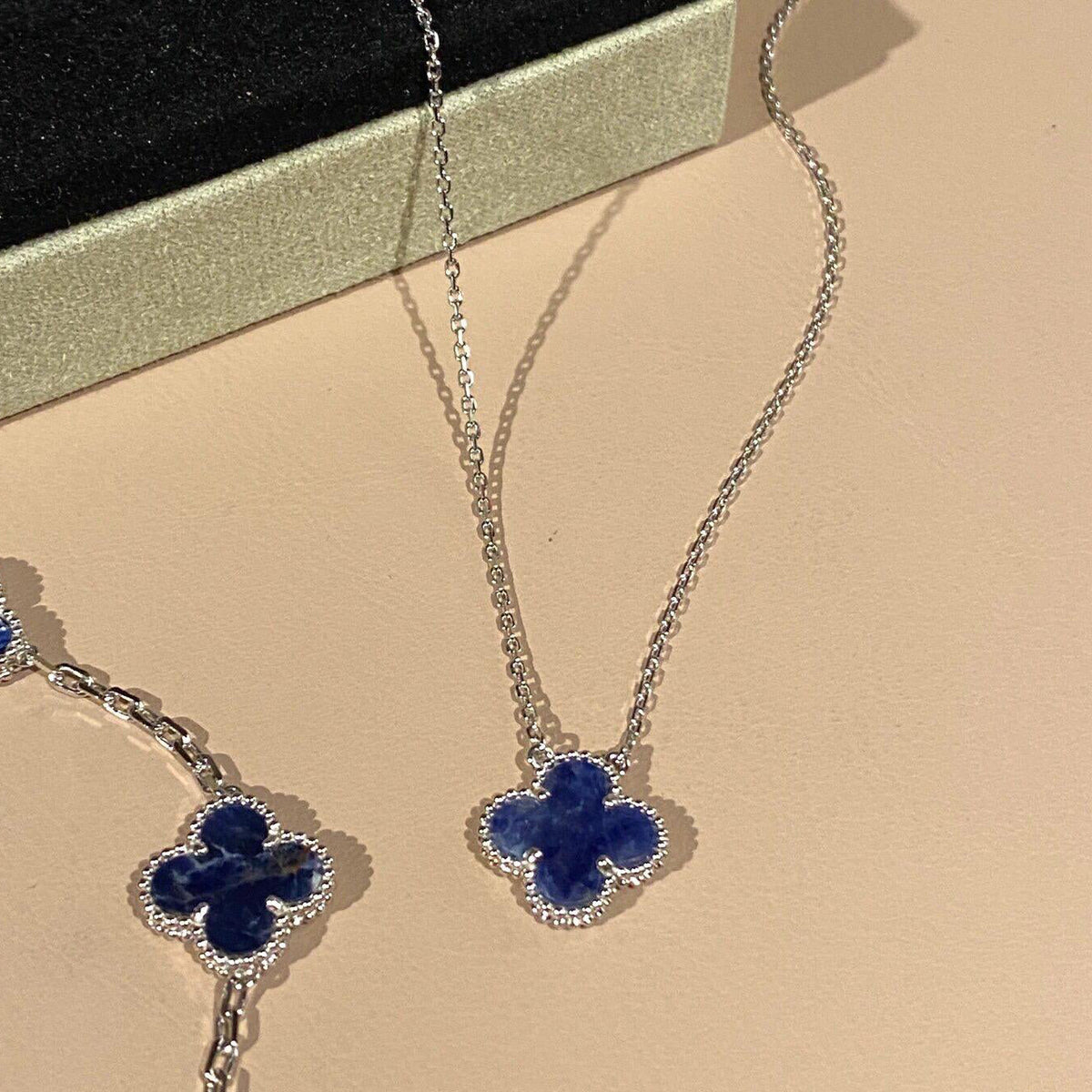 [⭐Novea]CLOVER 15MM PIETERSITE NECKLACE SILVER