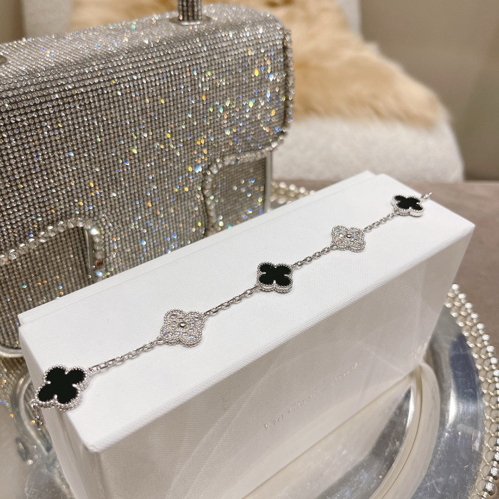 [⭐Novea] CLOVER 5 MOTIF ONYXS BRACELET COLLECTION