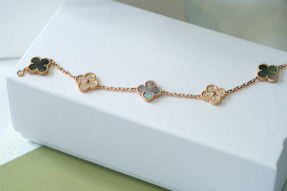 [⭐Novea] CLOVER 5 MOTIF GRAY MOP BRACELET COLLECTION