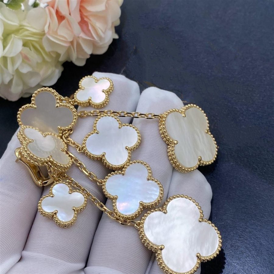 [⭐Novea]CLOVER EARRINGS WHITE MOP 4 MOTIFS GOLD