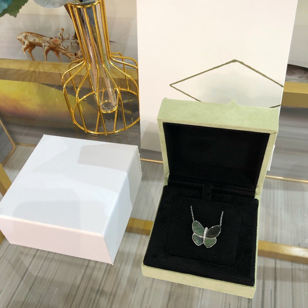 [⭐Novea]LARGE BUTTERFLY SILVER PENDANT DIAMOND NECKLACE